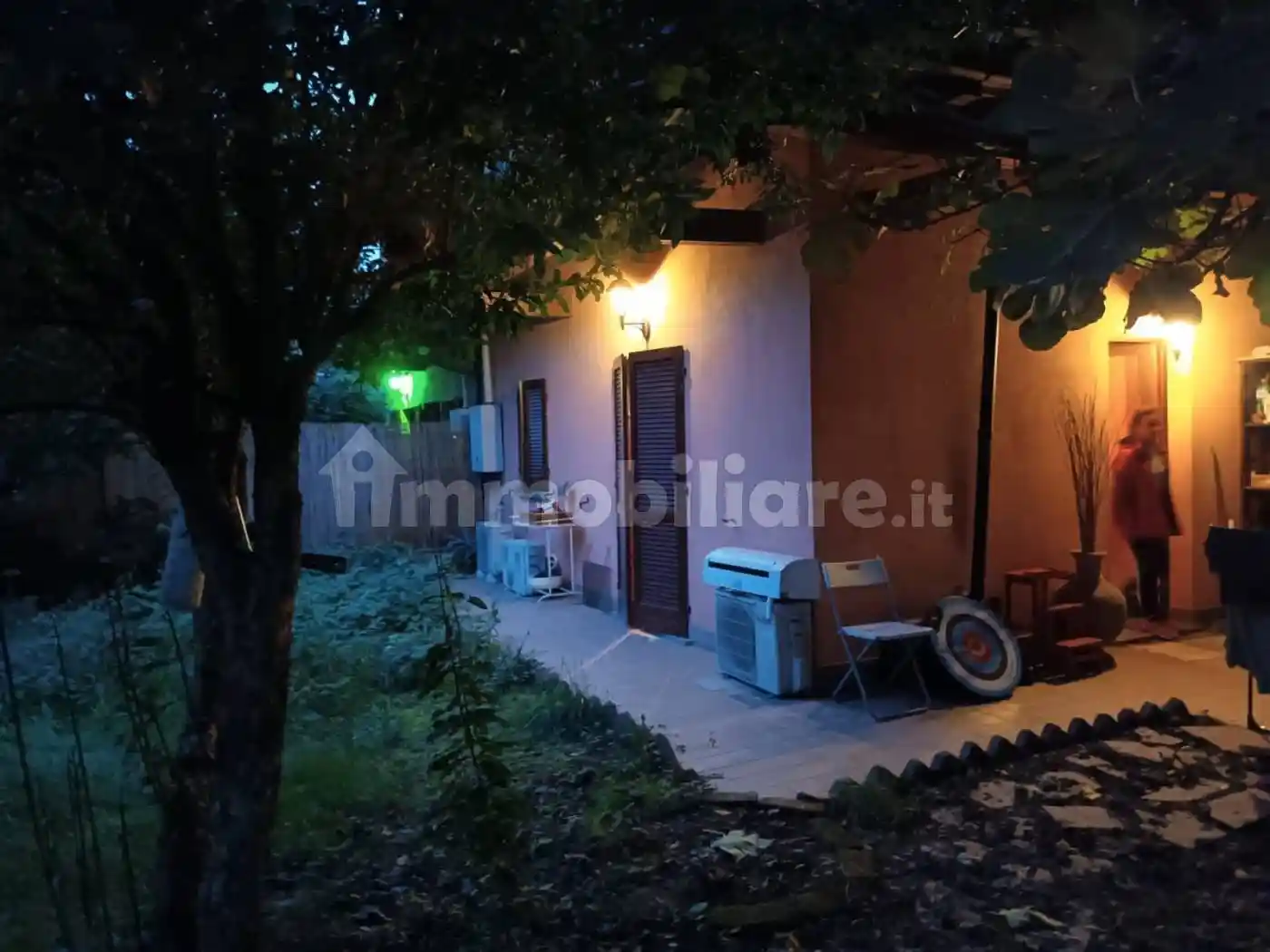 Villa in vendita a Vernate