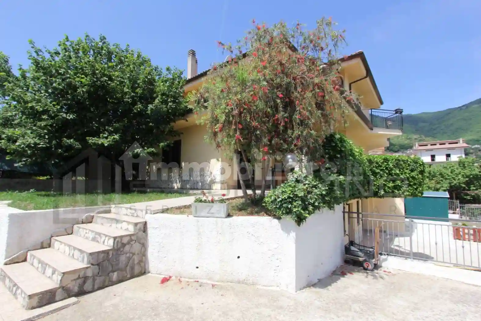 Villa - foto 2