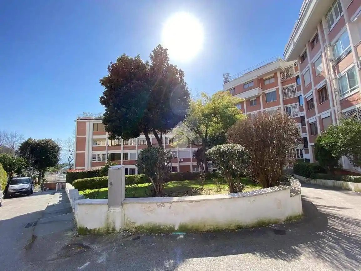 Appartamento in vendita a Napoli