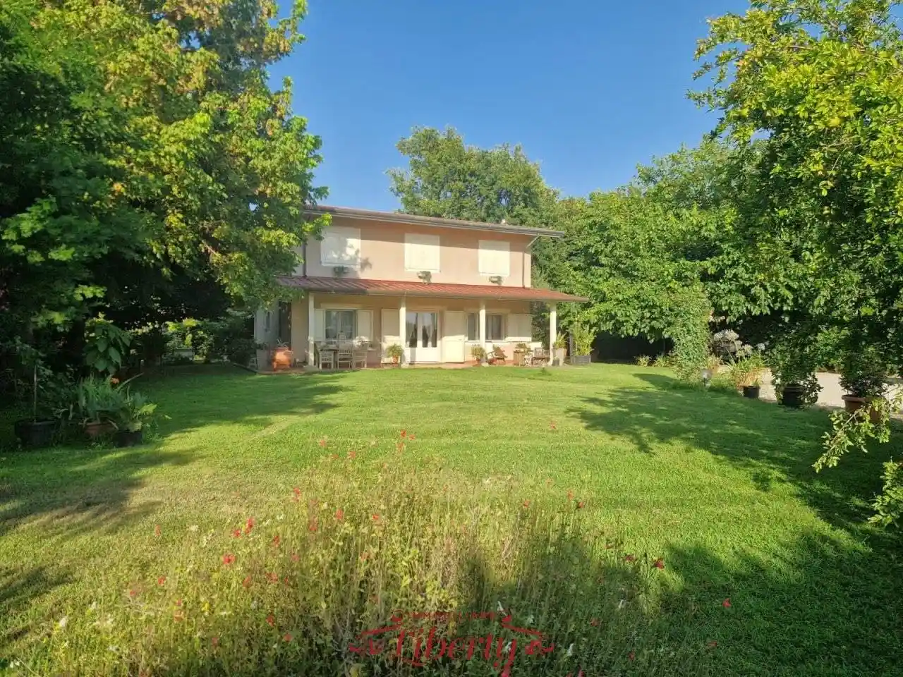 Villa in vendita a Viareggio