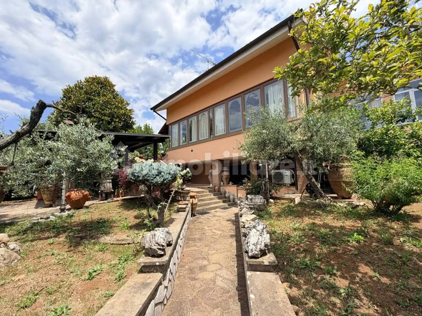 Villa in vendita a Zagarolo