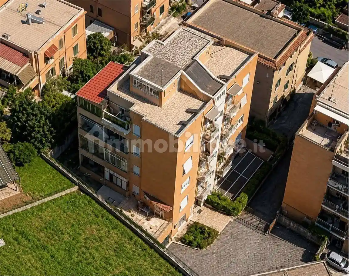 Appartamento in vendita a Roma