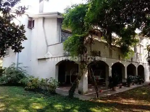 Villa in vendita a Selvazzano Dentro