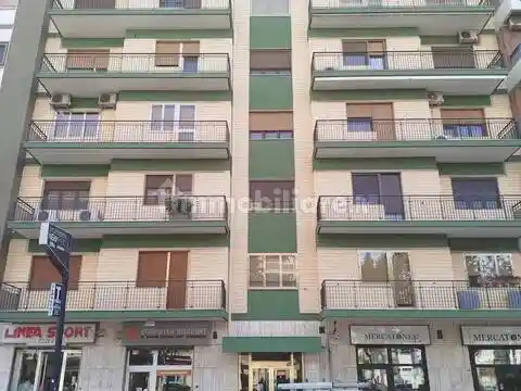 Appartamento in affitto a Taranto