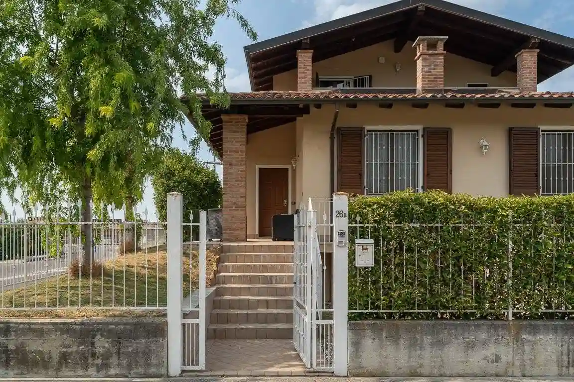 Villa - foto 2