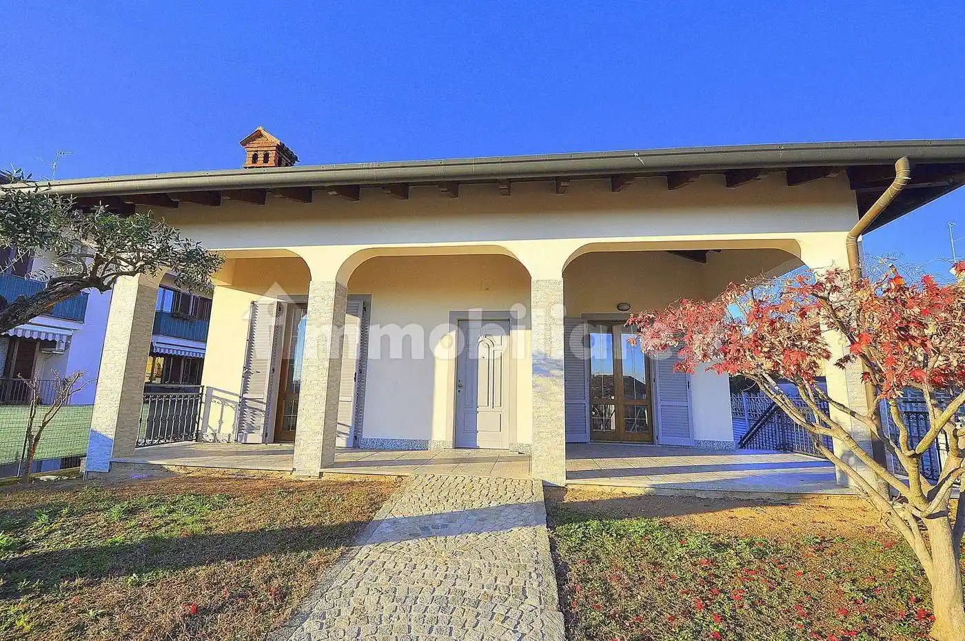Villa in vendita a Bernate Ticino
