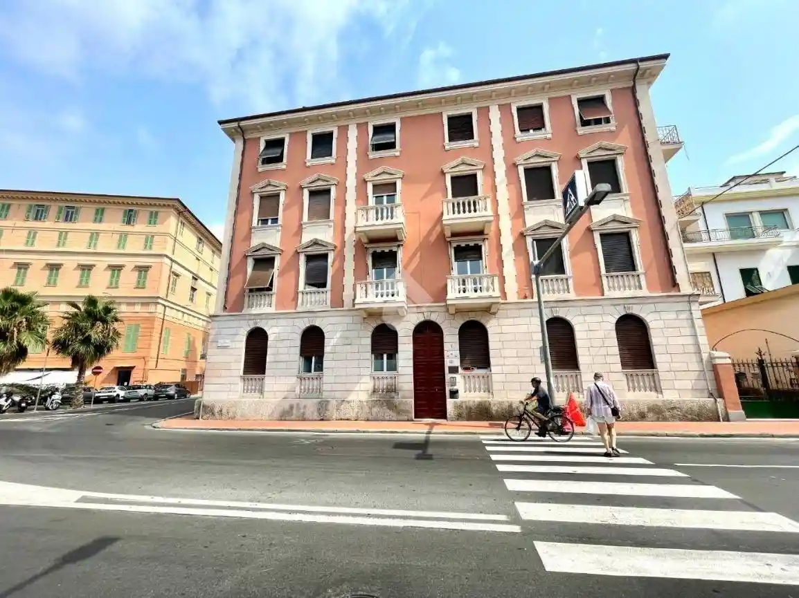 Appartamento in vendita a Imperia