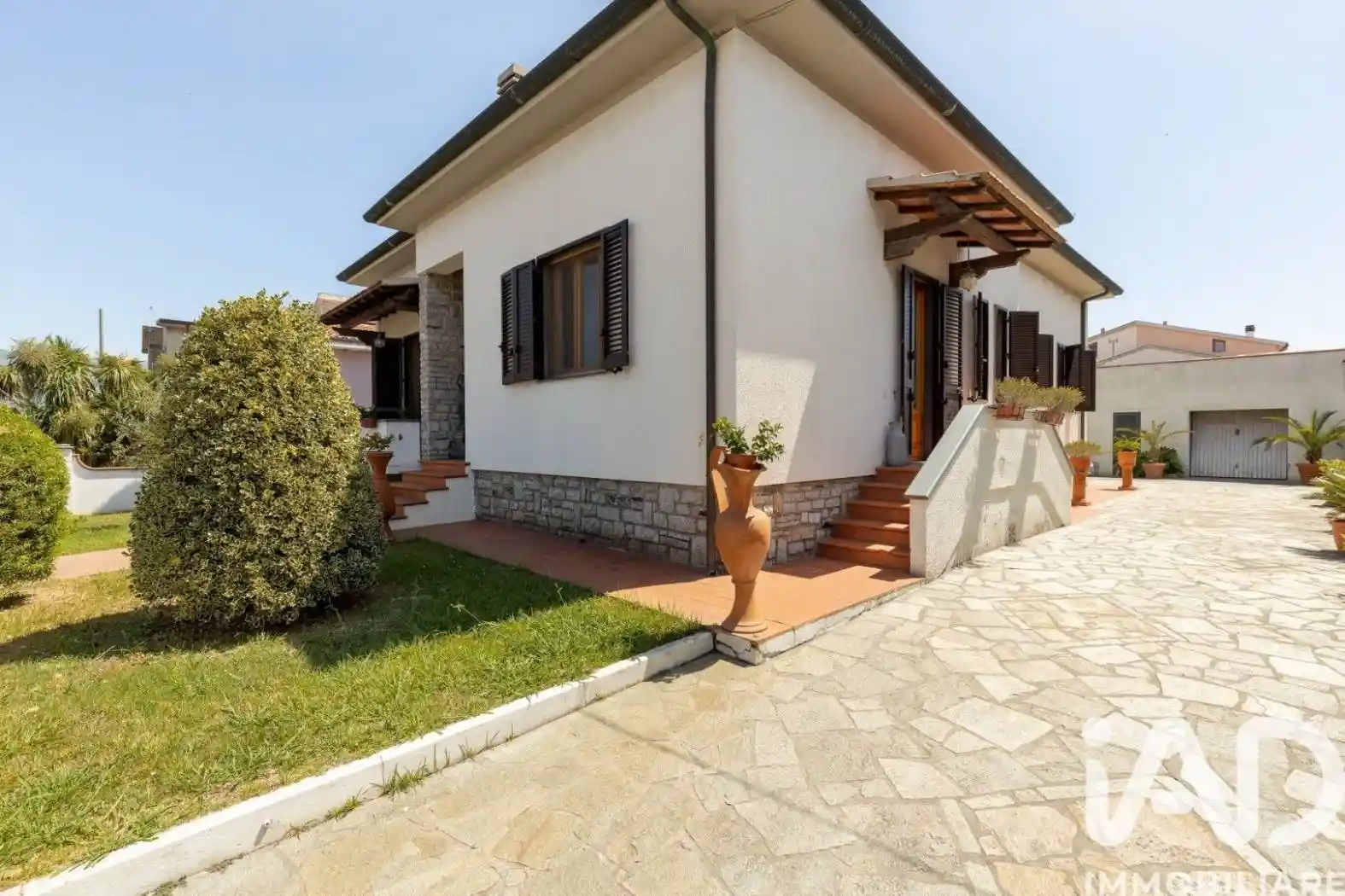 Villa in vendita a Cascina
