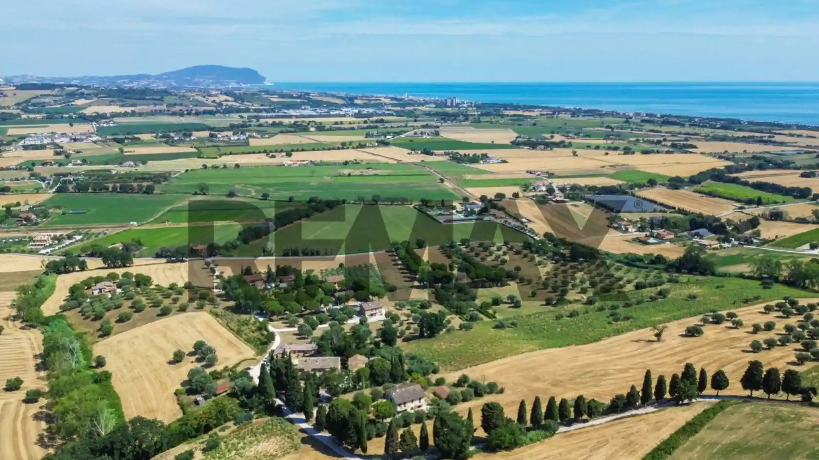 Rustico - Casale in vendita a Potenza Picena