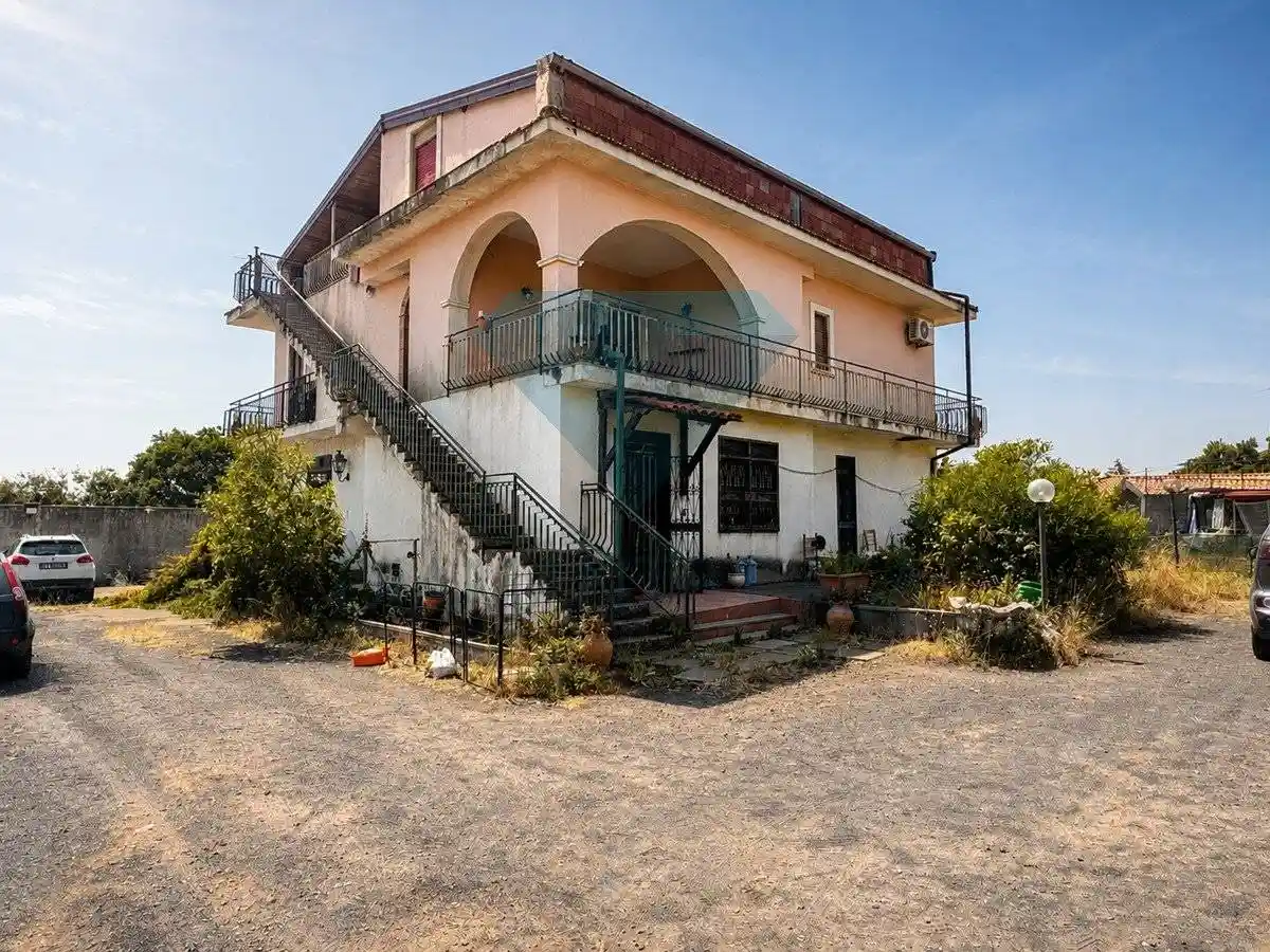Villa in vendita a Pedara