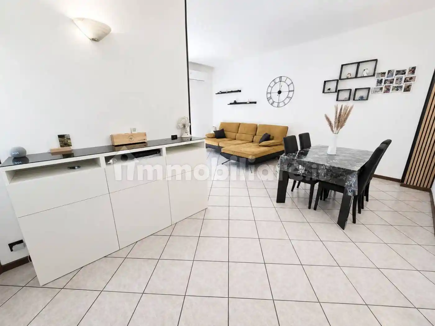 Appartamento in vendita a Caronno Pertusella