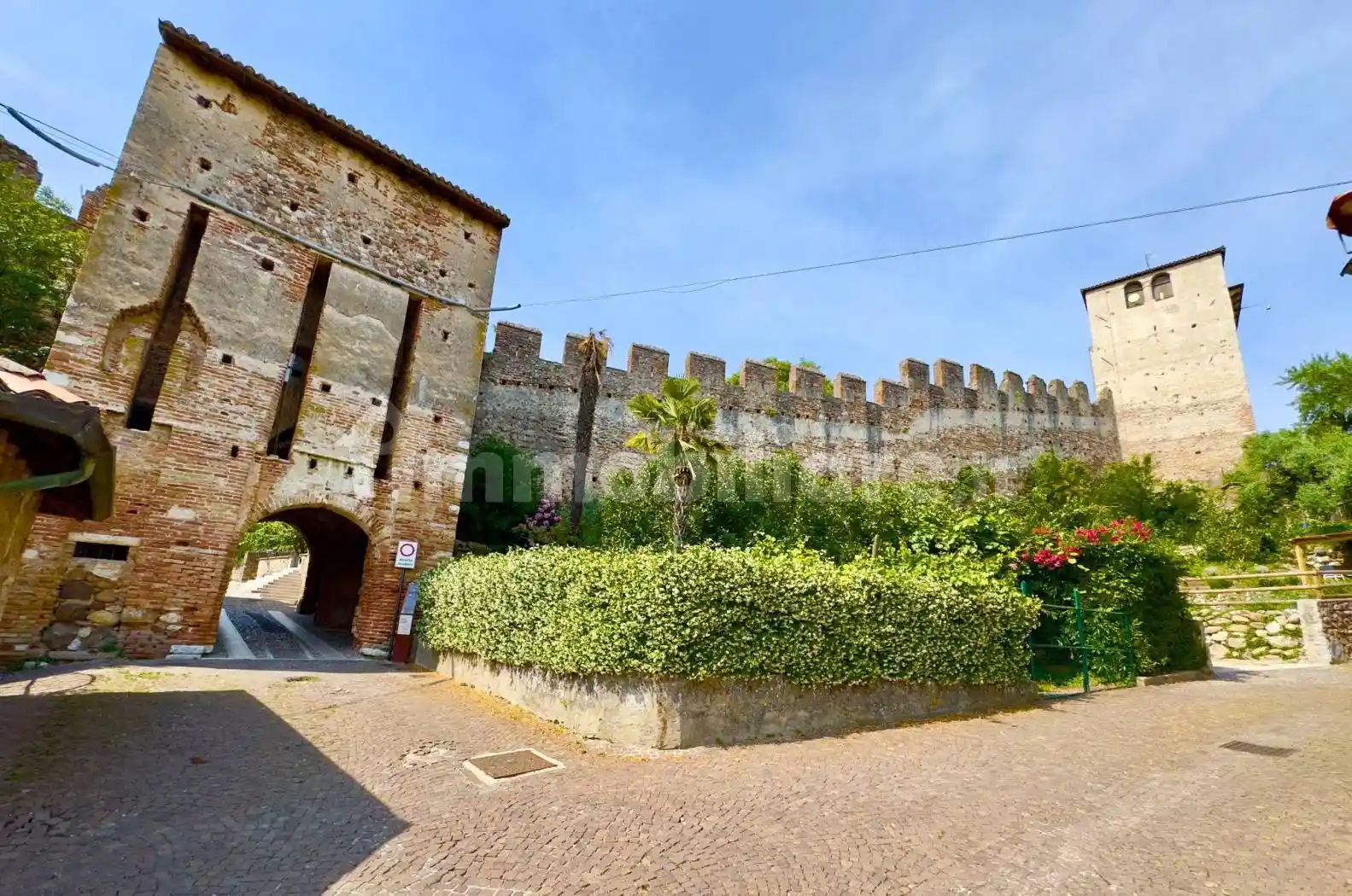Appartamento in vendita a Monzambano