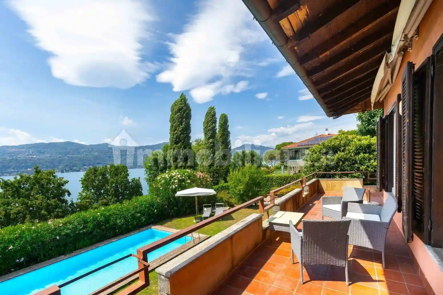 Villa - foto 2