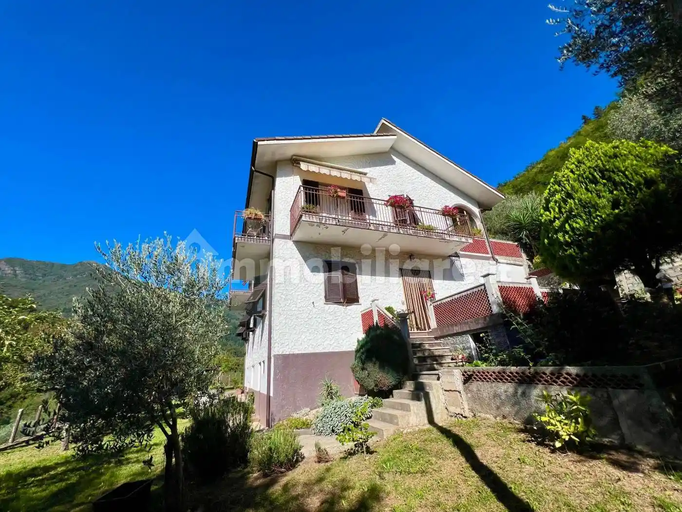 Villa in vendita a Borzonasca