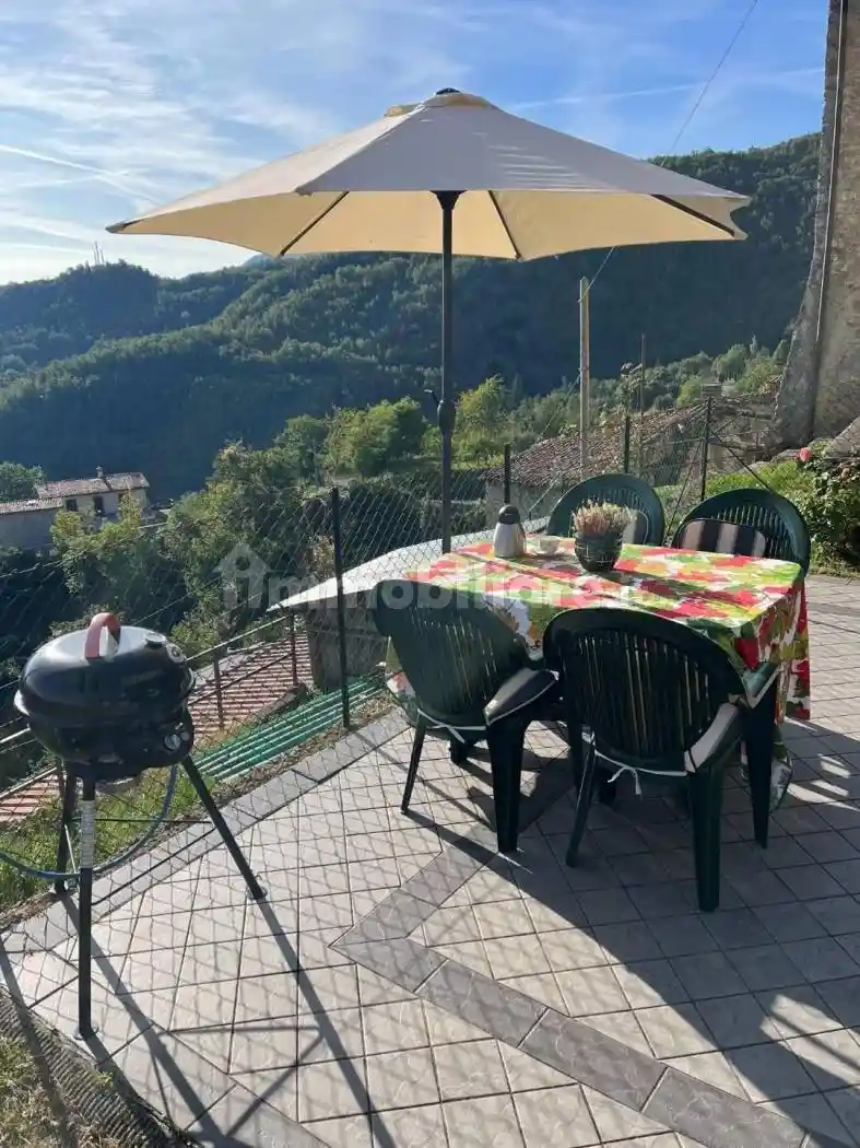 Casa indipendente in vendita a Molazzana