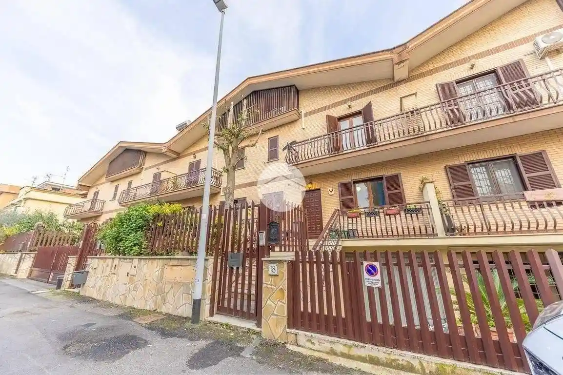 Villetta a schiera in vendita a Roma
