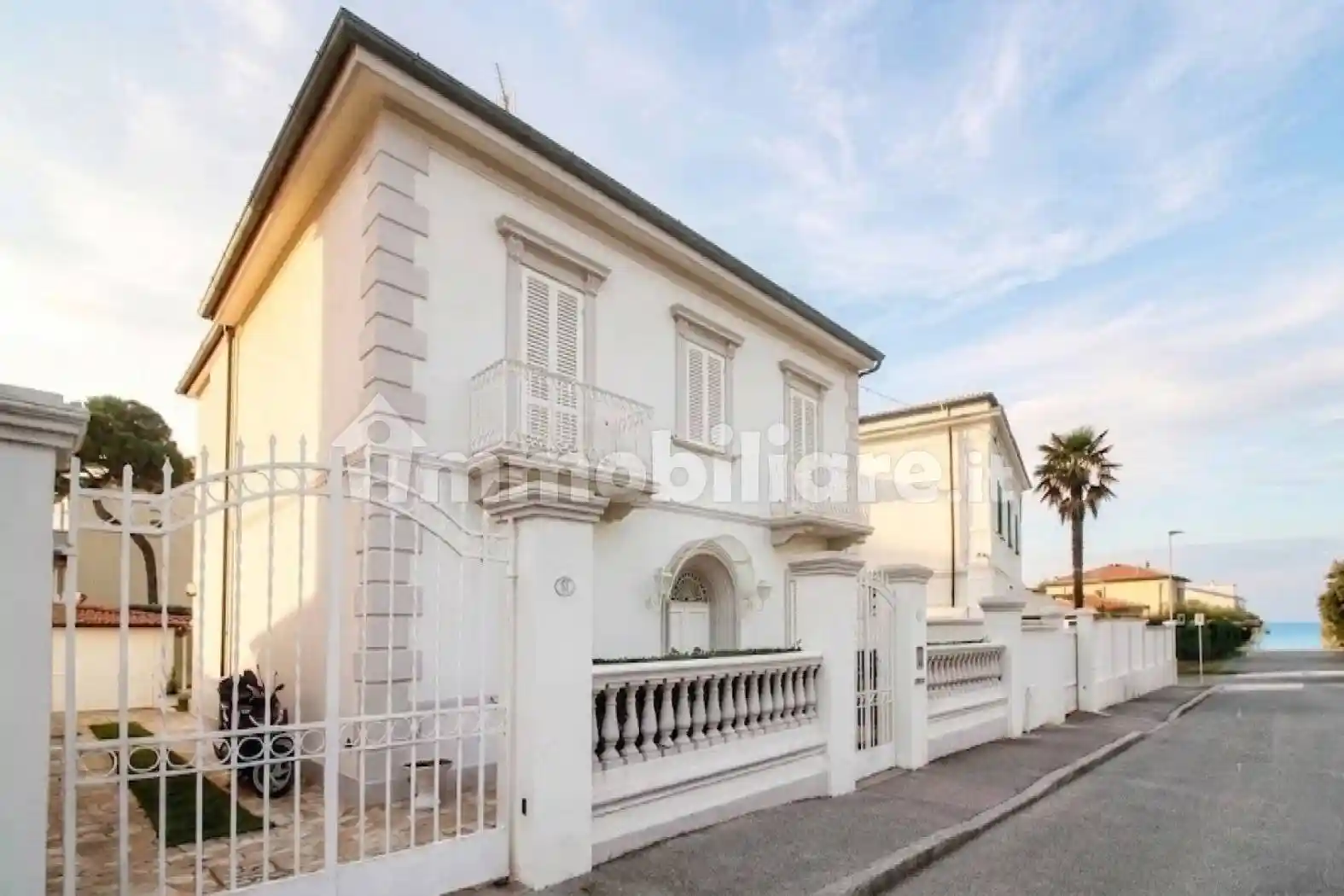 Villa in vendita a Livorno