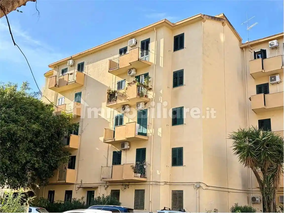 Appartamento in vendita a Palermo