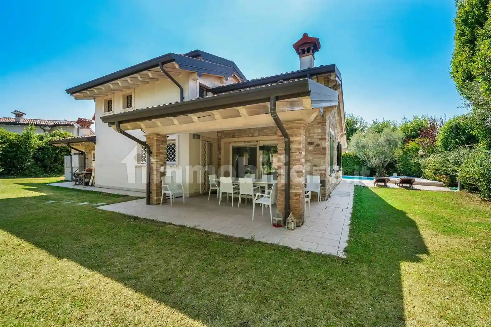 Villa - foto 2