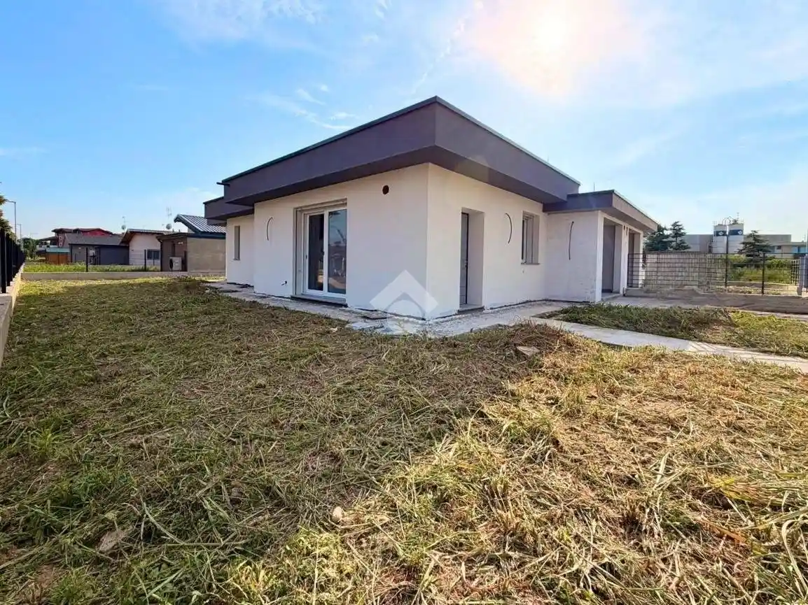 Villa in vendita a Vailate