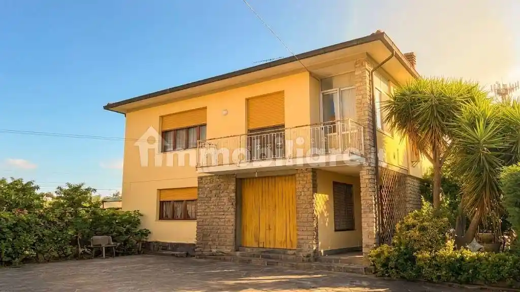 Villa in vendita a Cascina