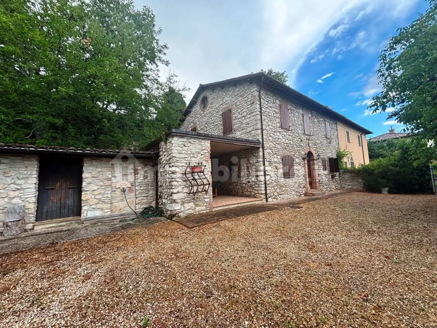 Casa indipendente in vendita a Pioraco