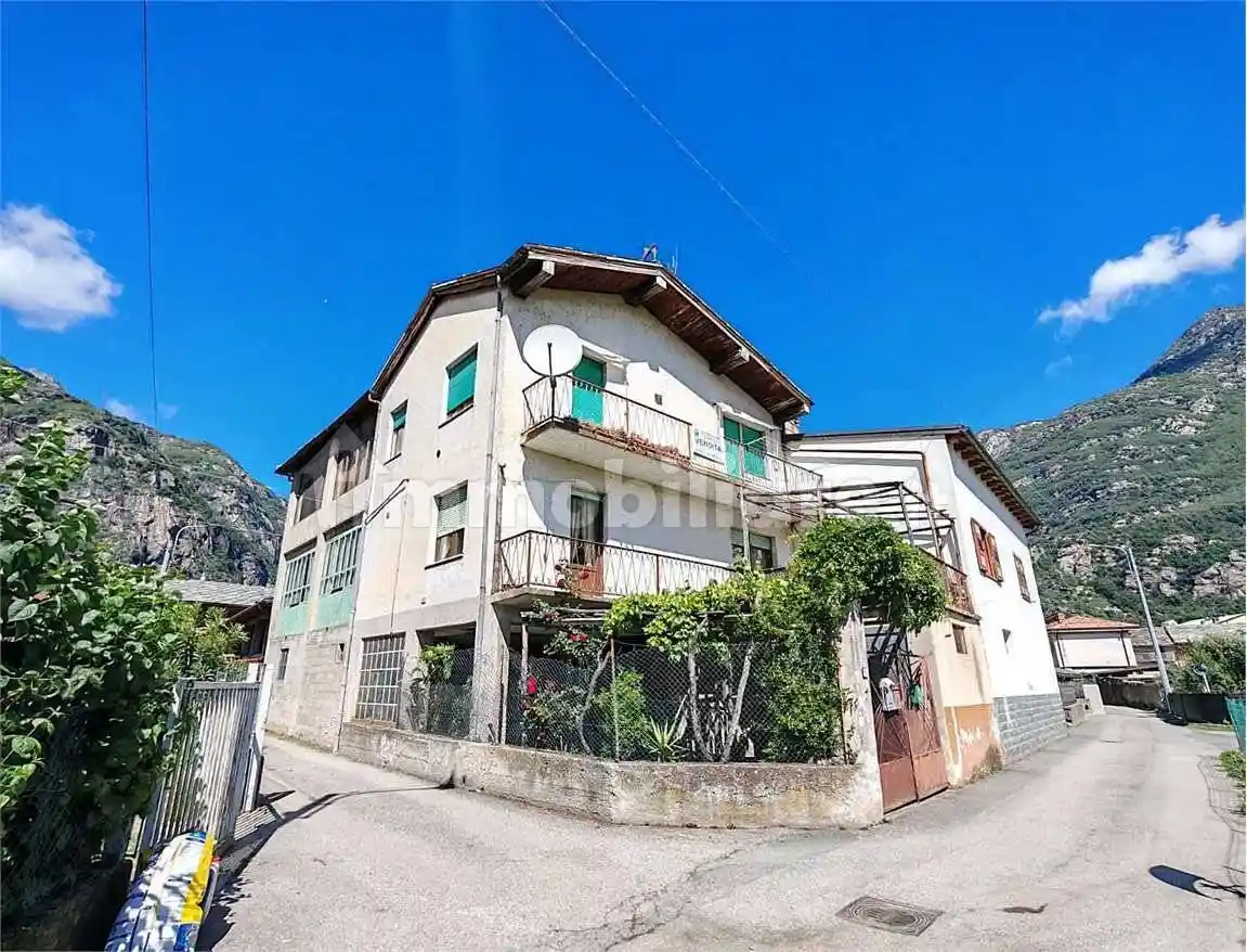 Villa in vendita a Donnas
