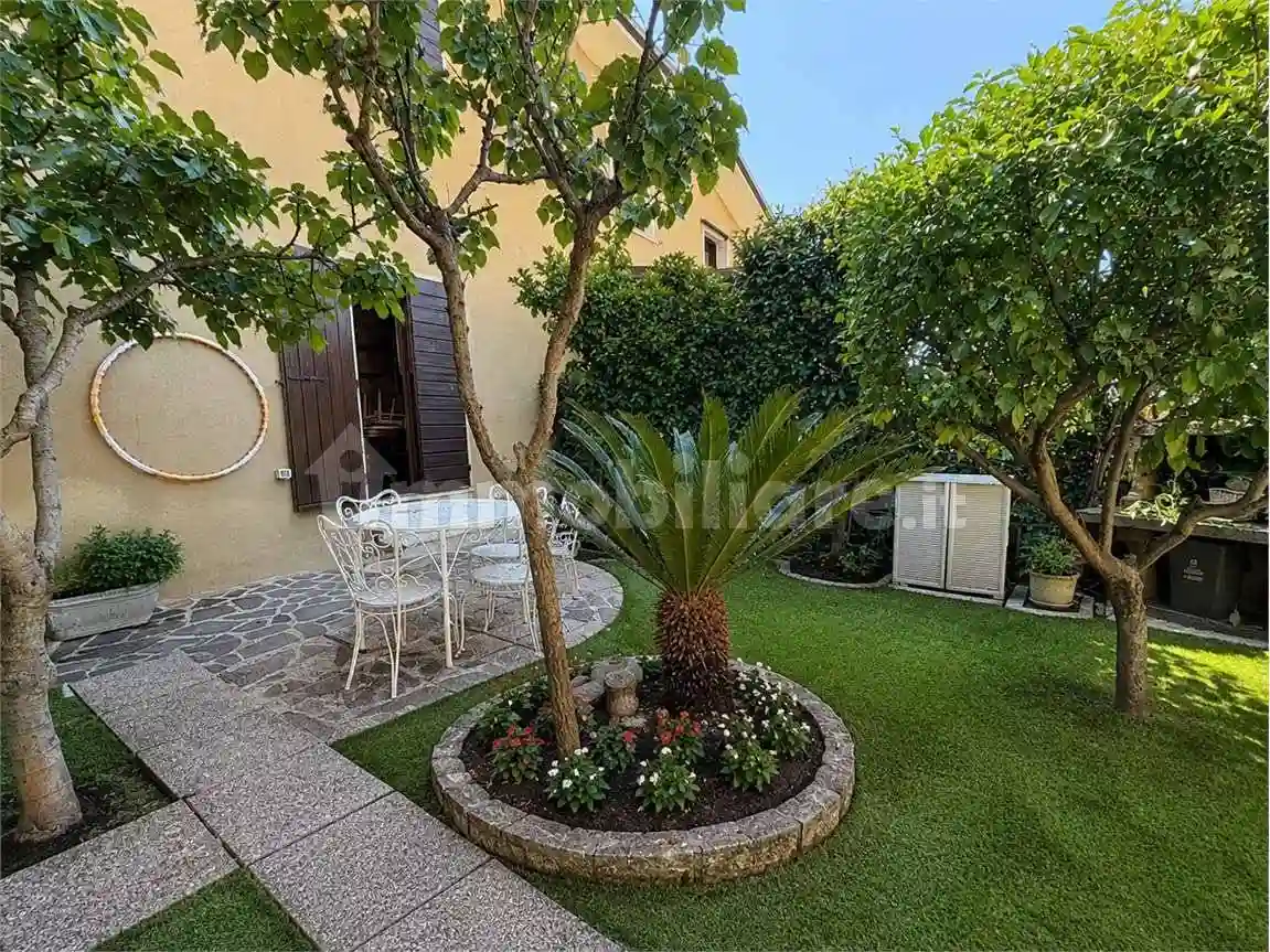 Villetta a schiera - foto 2
