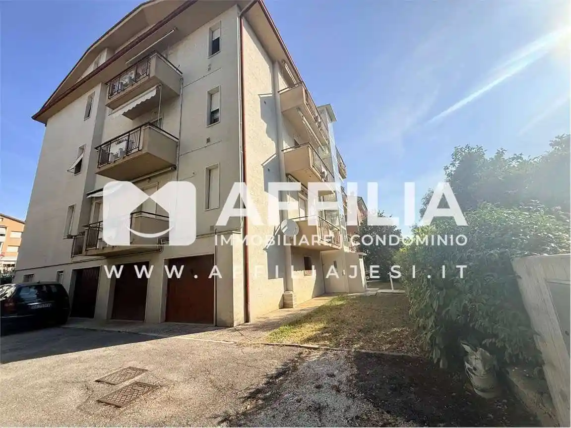 Appartamento in vendita a Jesi