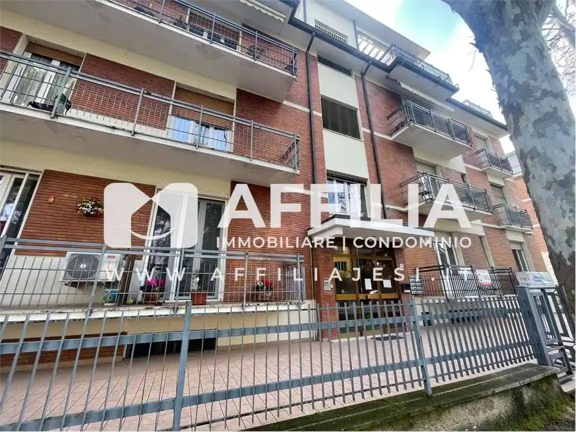 Appartamento in vendita a Jesi