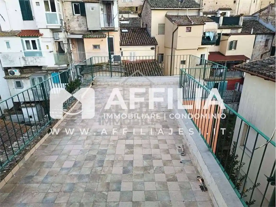 Appartamento in vendita a Jesi