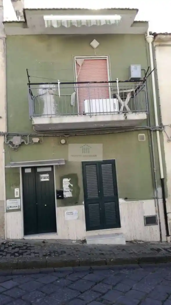 Casa indipendente in vendita a Monterosso Almo
