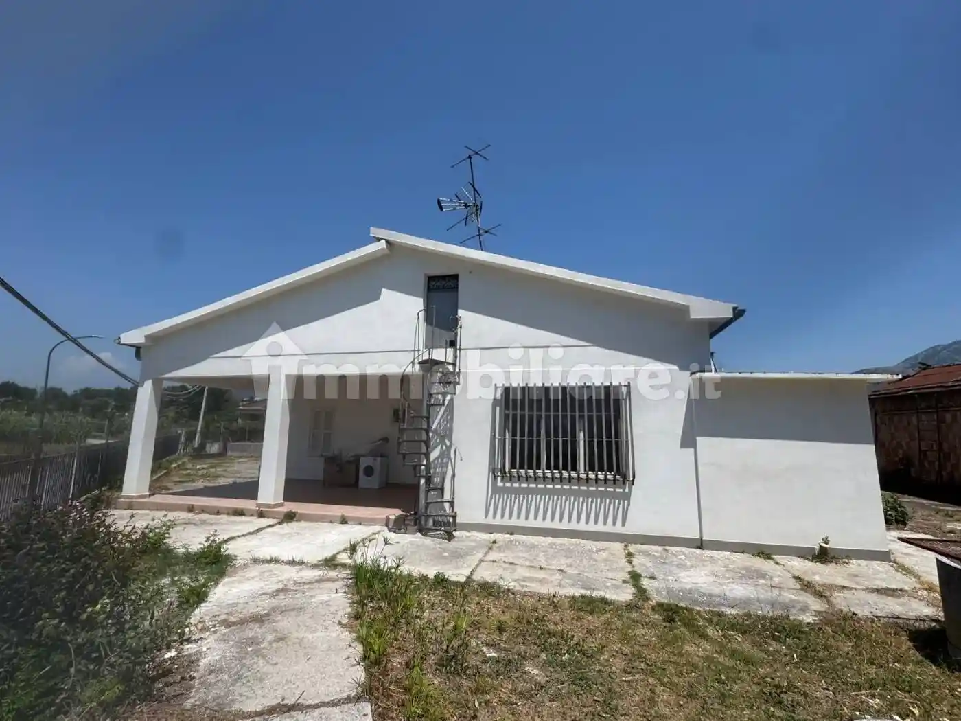 Villa in vendita a Cervaro