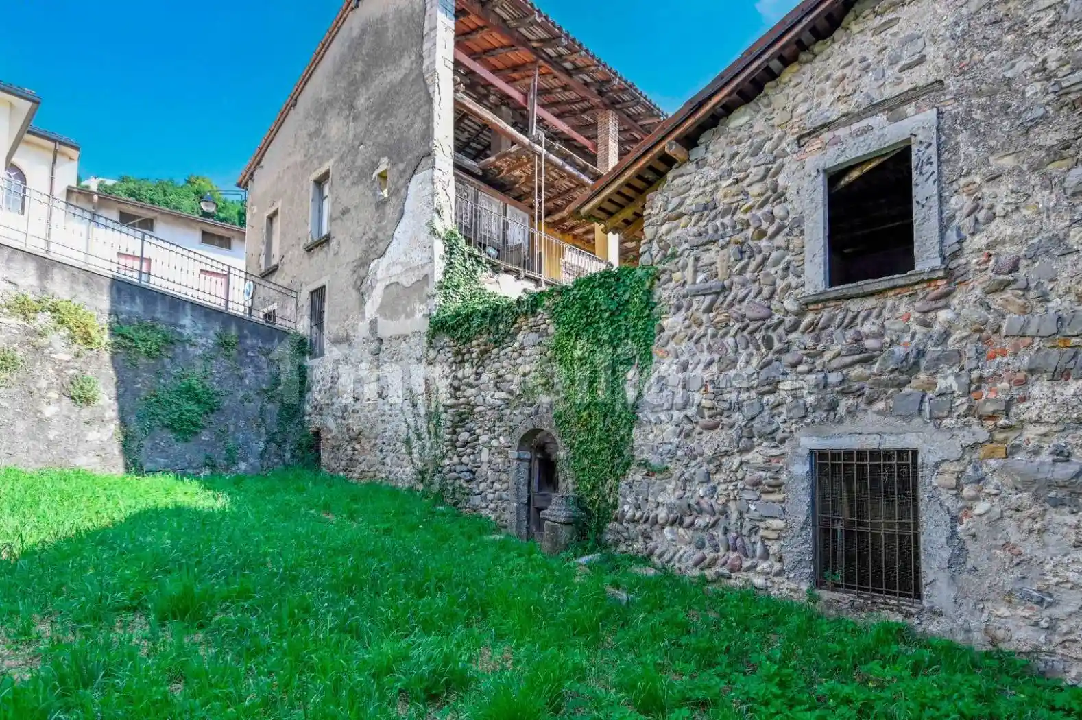 Casa indipendente in vendita a Vertova