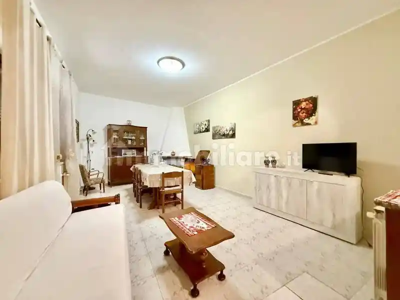 Palazzo - Edificio in affitto a Nettuno