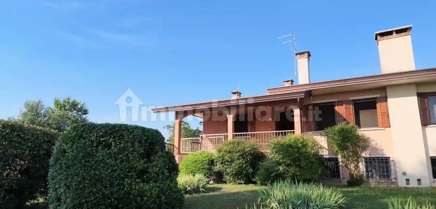 Villa - foto 2