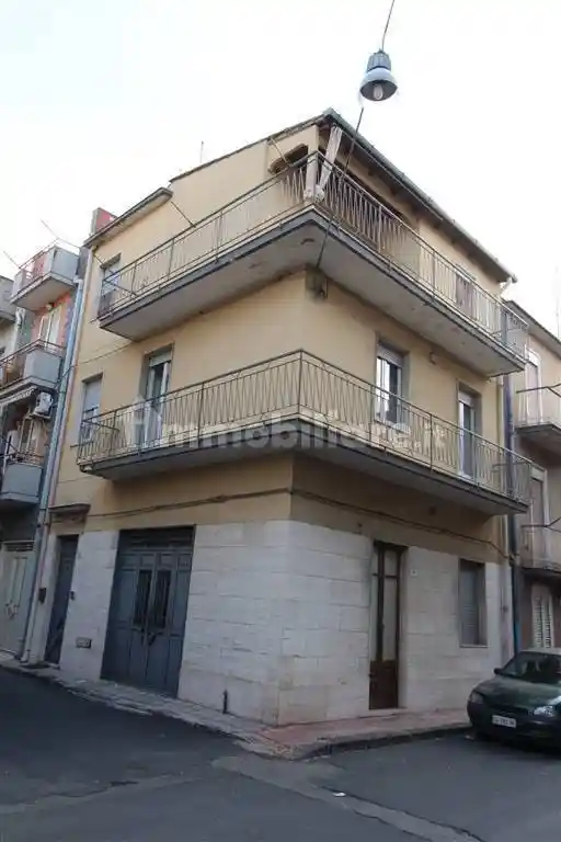 Casa indipendente in vendita a Carlentini
