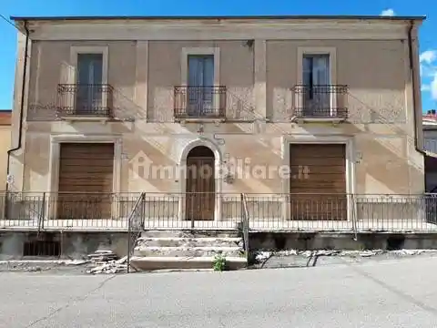 Villa in vendita a Bugnara