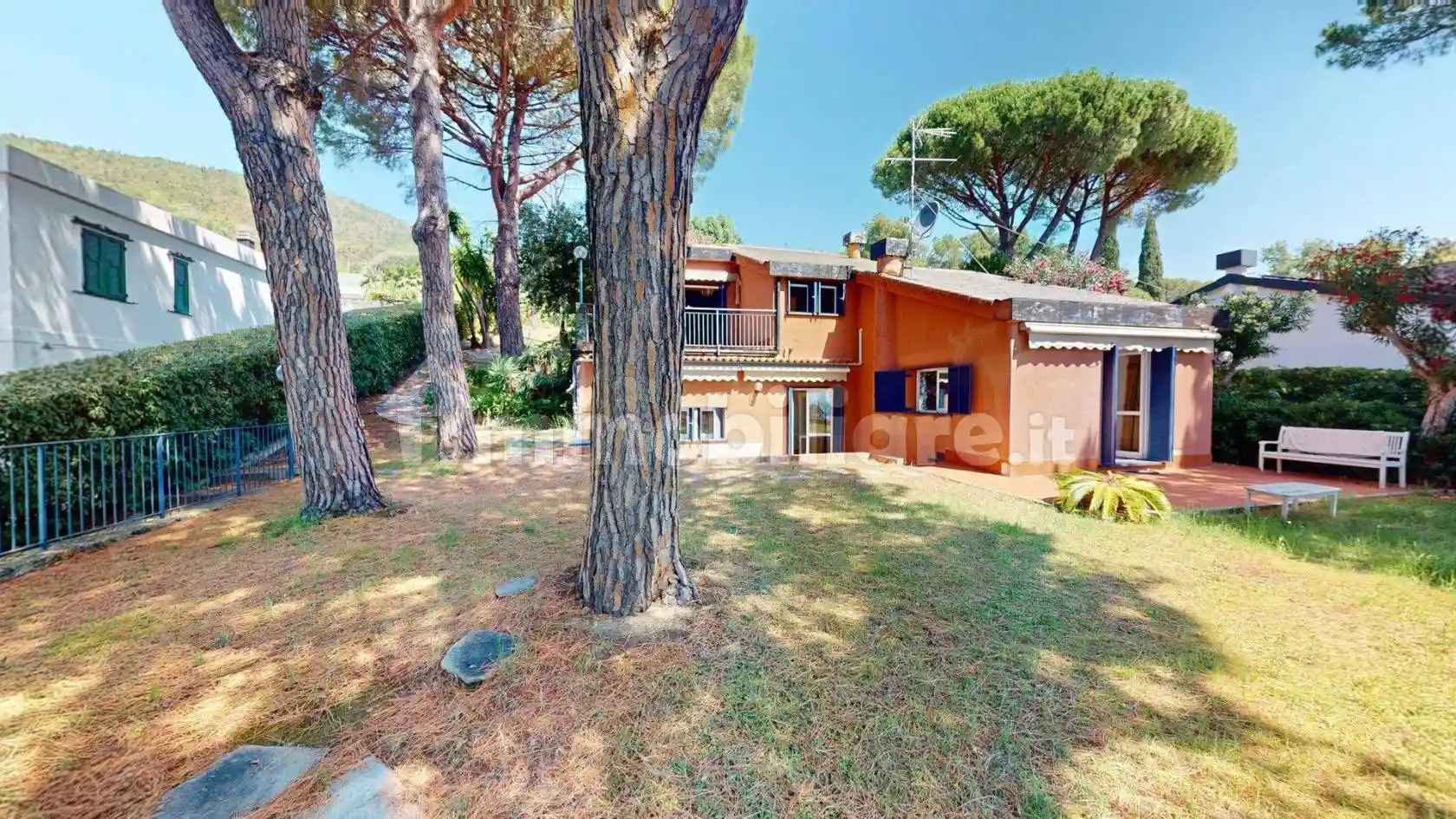 Villa in vendita a Varazze