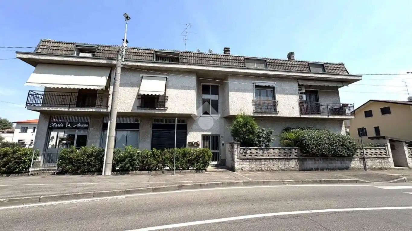Appartamento in vendita a Senago