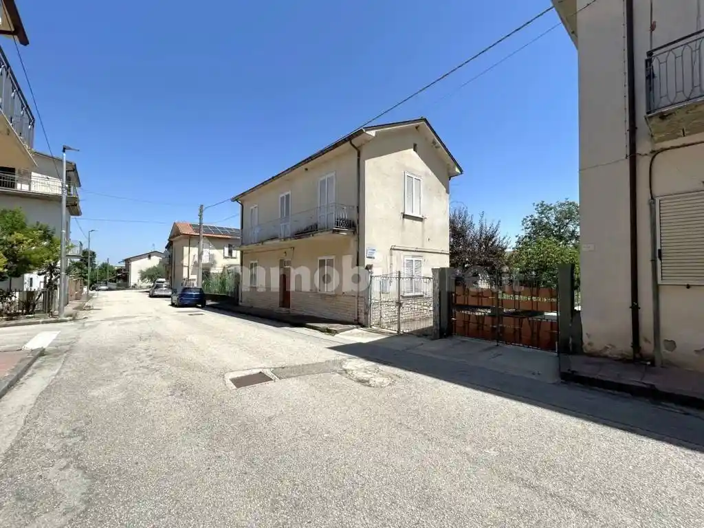 Villa in vendita a Taurasi