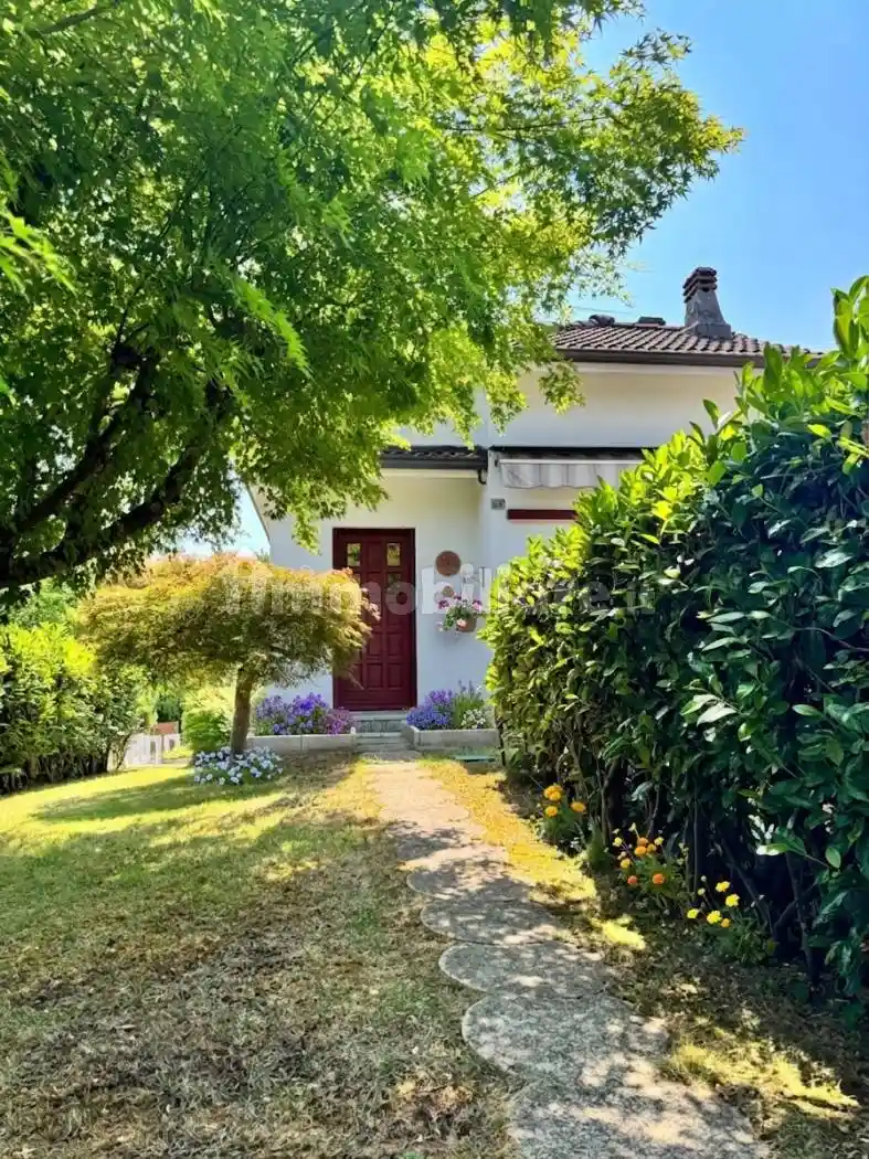 Villa in vendita a Godiasco Salice Terme