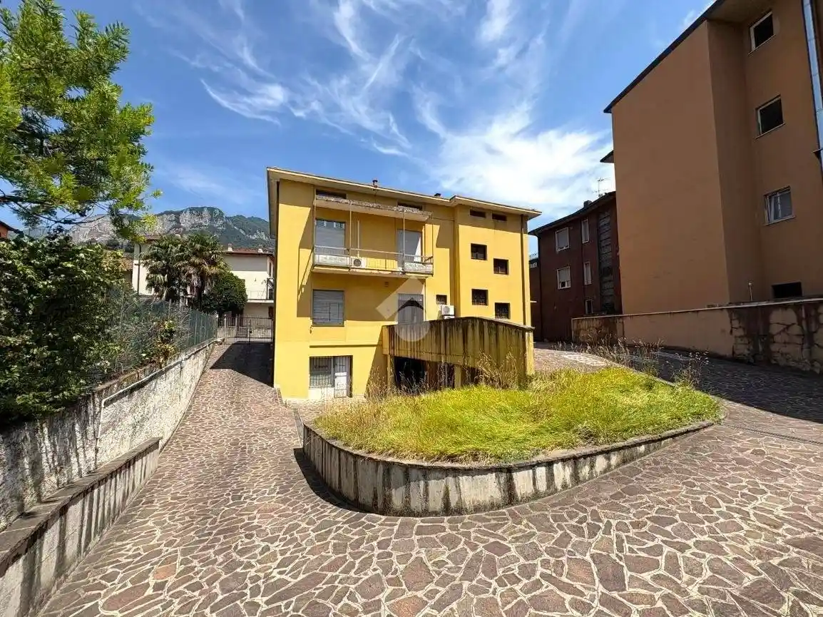 Appartamento in vendita a Calolziocorte
