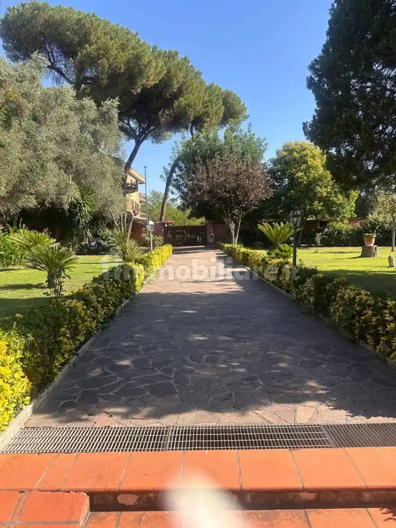 Villa in vendita a Roma