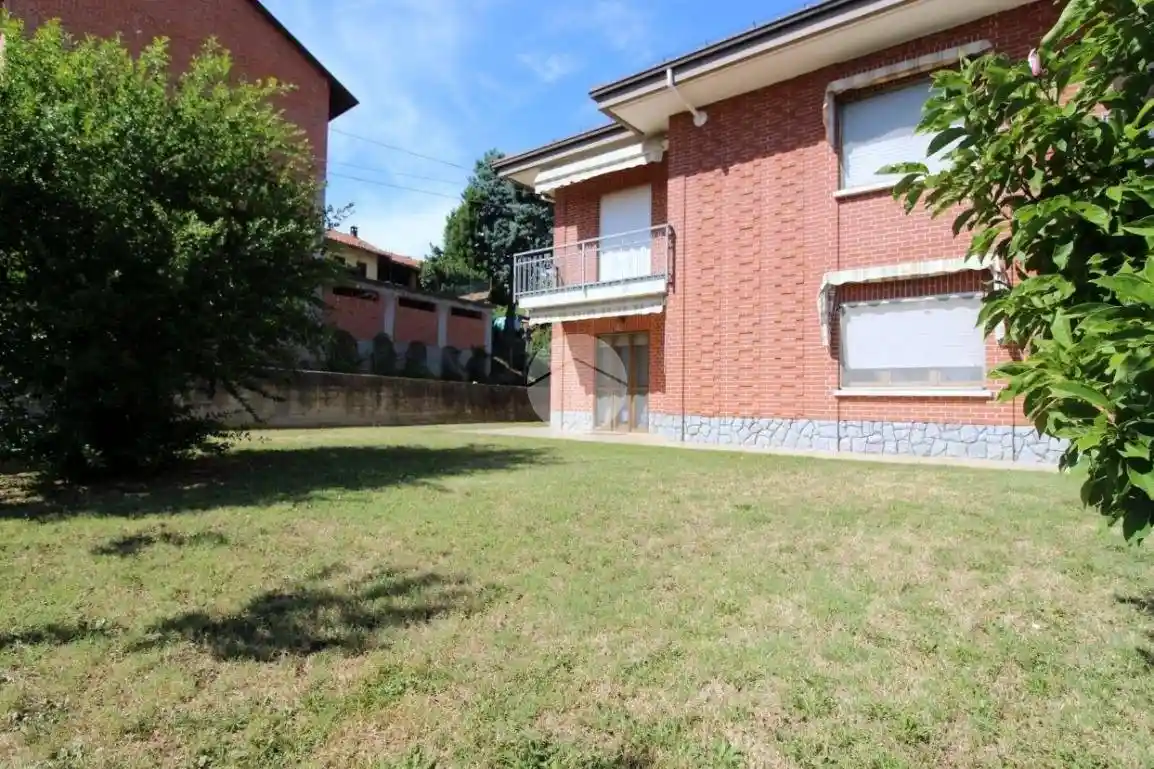 Villa in vendita a Pocapaglia