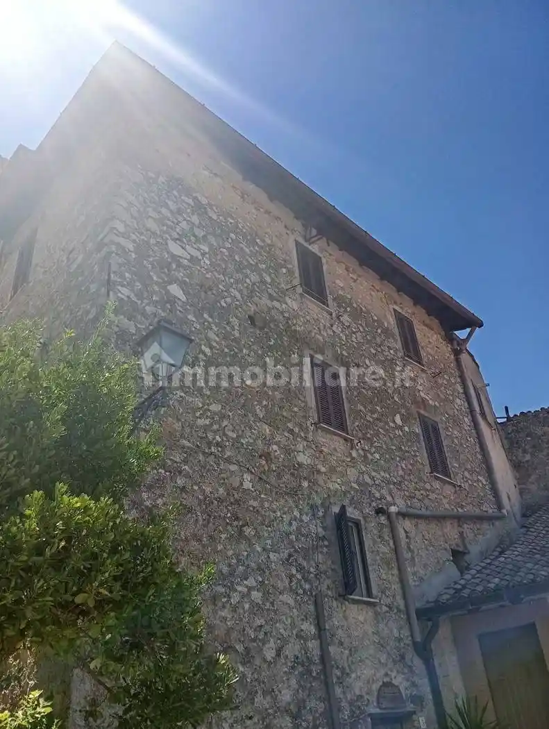 Casa indipendente in vendita a Roviano