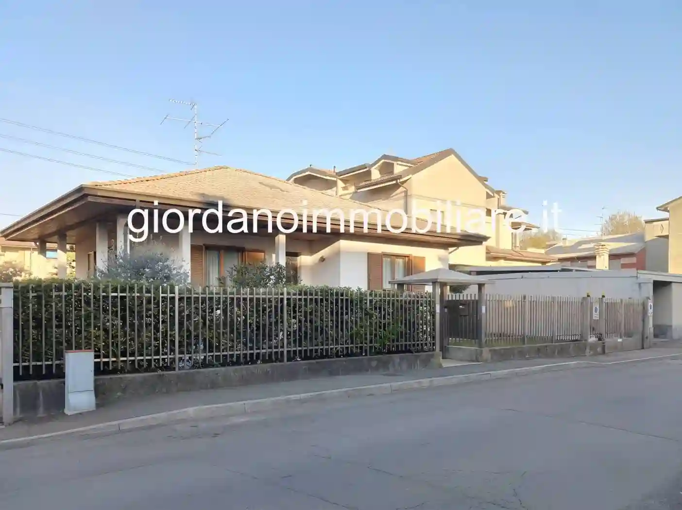 Villa - foto 2