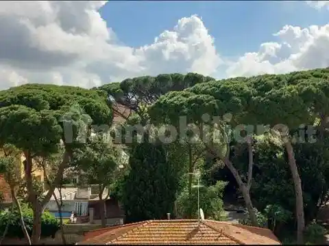 Appartamento in vendita a Livorno
