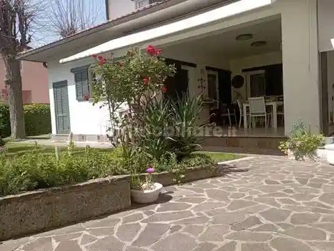 Villa in vendita a Livorno