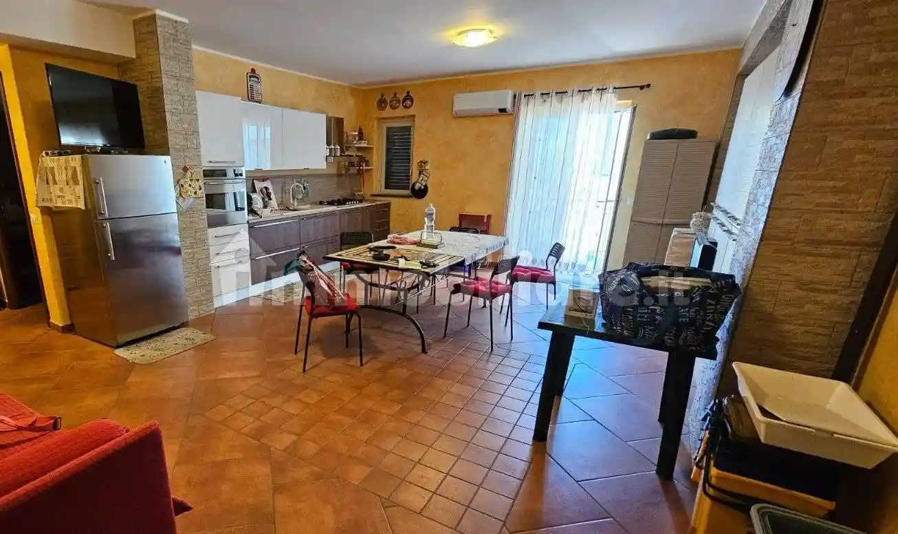 Appartamento in vendita a Giardini-Naxos